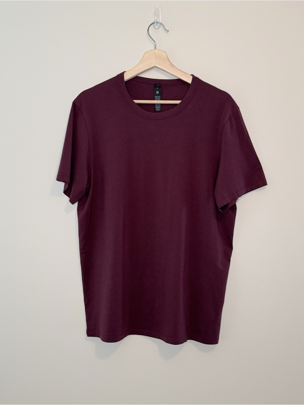 Lululemon Men’s Fundamental T-Shirt Cassis Short Sleeve Shirt S